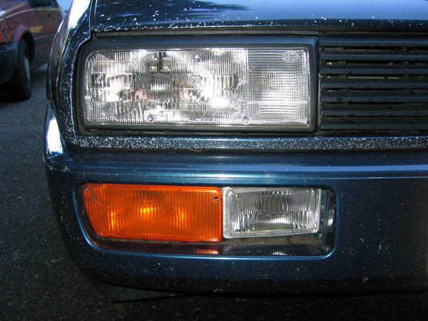 Installing Repaired Corrado Fog Light, Right Hand Side with gap